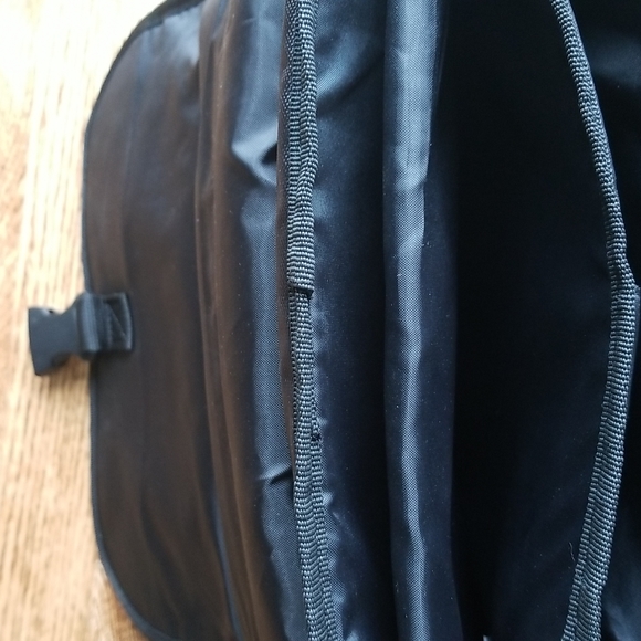 Targus Netbook Carrier Case ❤ Multiple Storage Compartments ❤ Adjustable Strap - Picture 6 of 10